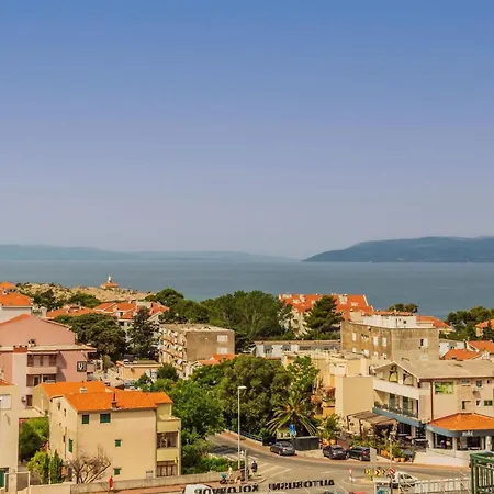 Apartman Peaceful Downtown 1-bedrm With Scenic Private Deck Makarska